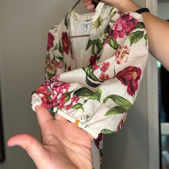 Great Jones White Floral Shift Magnolia Flower Summer V Neckline Dress sz Small - Picture 9 of 9